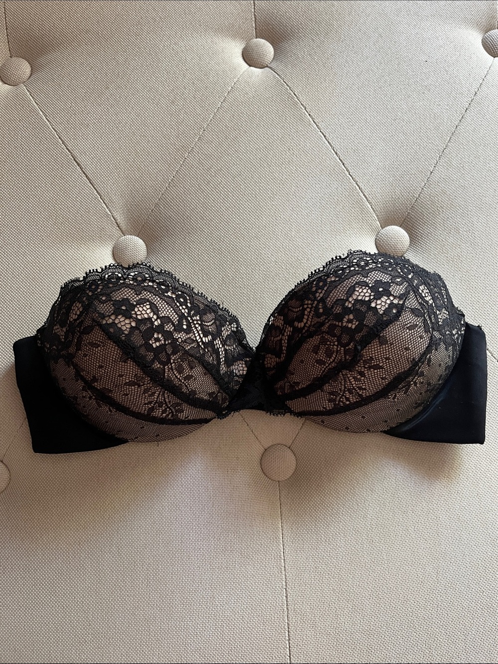 DKNY Black and Nude Lace Push-Up Bra - 32B